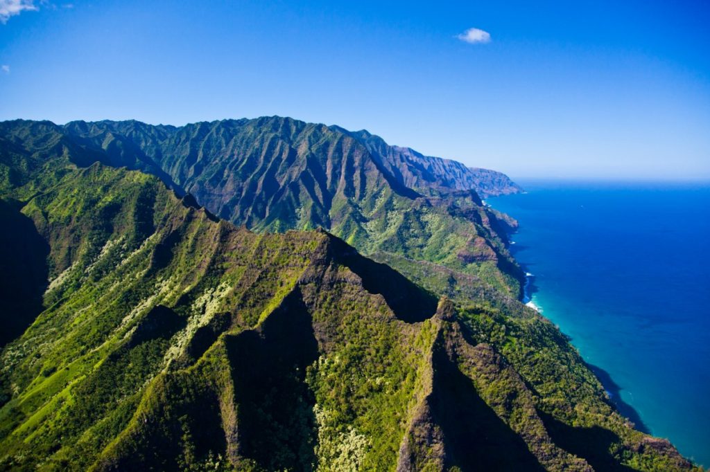 【ナパリ・コースト】ハワイ・カウアイ島を象徴するノースショアの海岸線