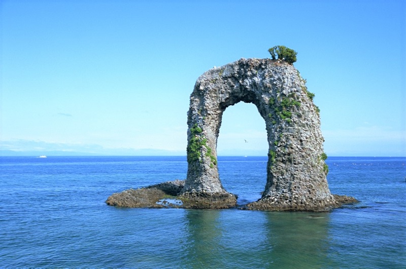【なべつる岩】北海道奥尻島のシンボル！撮影スポットの見どころや行き方