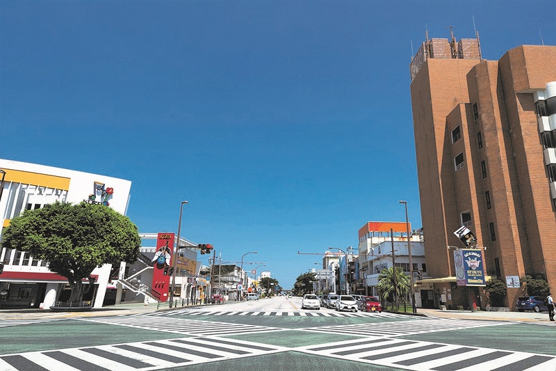 【コザゲート通り】沖縄市の歴史と文化を感じるエリアで街歩き