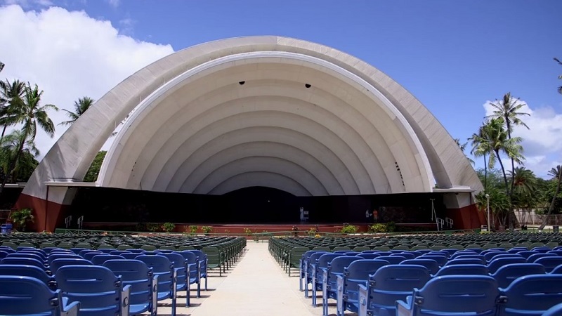 【ワイキキ・シェル】ハワイ・オアフ島の貝殻型のユニークなコンサート会場