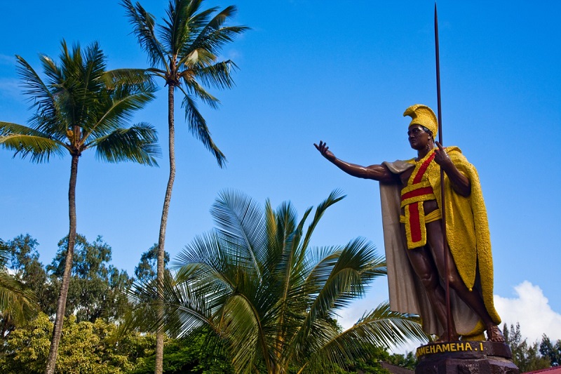 【カメハメハ大王像（カパアウ）】ハワイ島のカメハメハ大王生誕地近くにある最初に作られた大王像