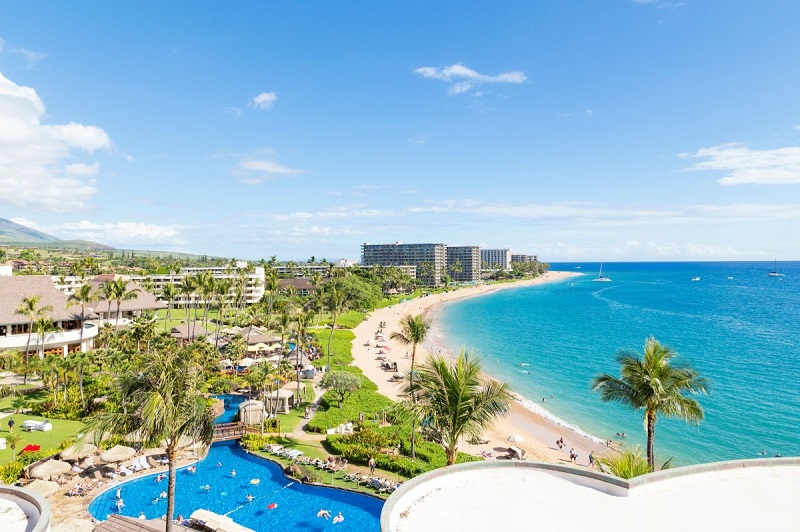 カアナパリ・ビーチ | ハワイ・マウイ島を代表する高級リゾート地にある4.8km続く白砂のビーチ