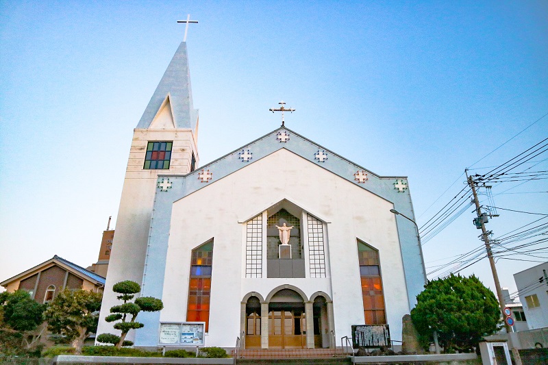 福江空港からたった10分！ステンドグラスが美しい「カトリック福江教会」