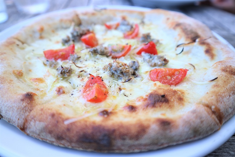 ザネー浜に行くならランチは本格イタリアン「Pizzeria da ENZO」がおすすめ！
