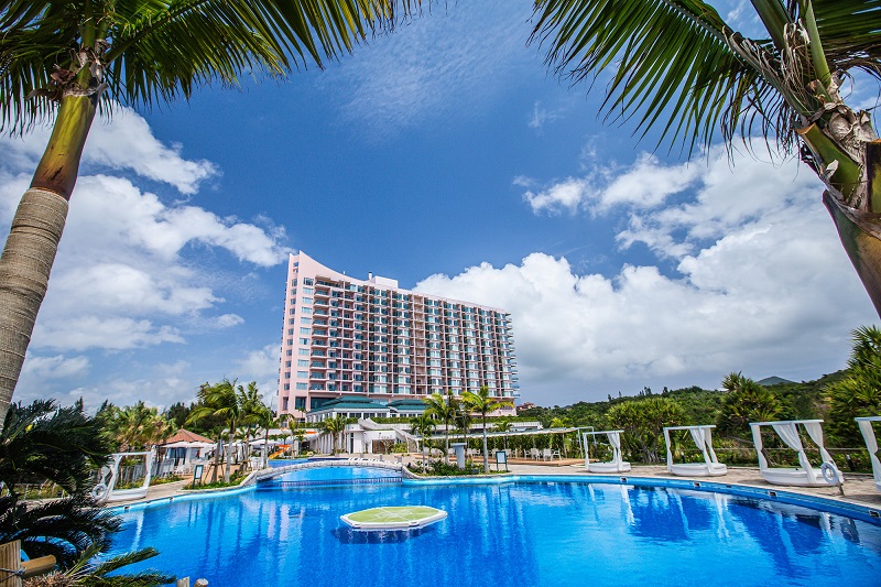 オリエンタルホテル 沖縄リゾート&スパ、ガーデンプールの営業開始