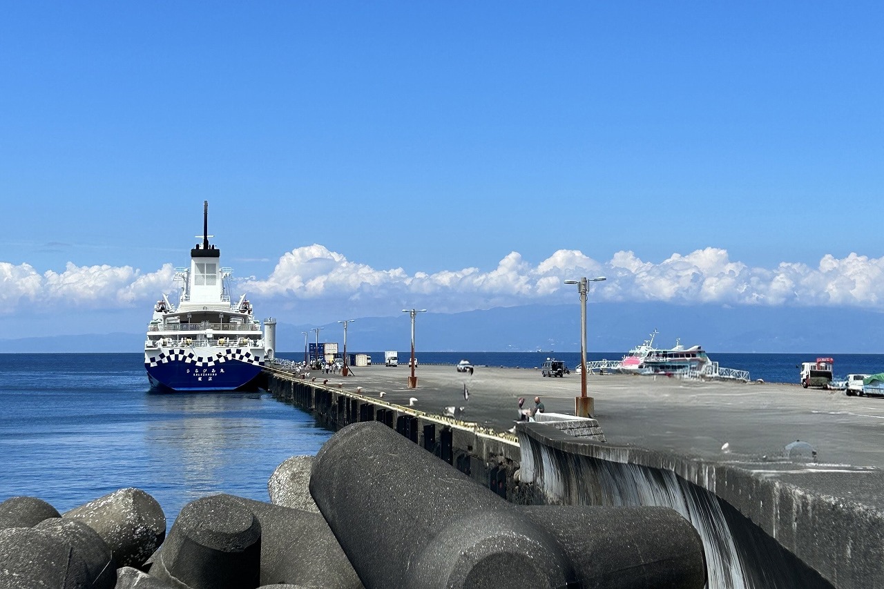 伊豆大島‗株式会社サトウ・船‗島職