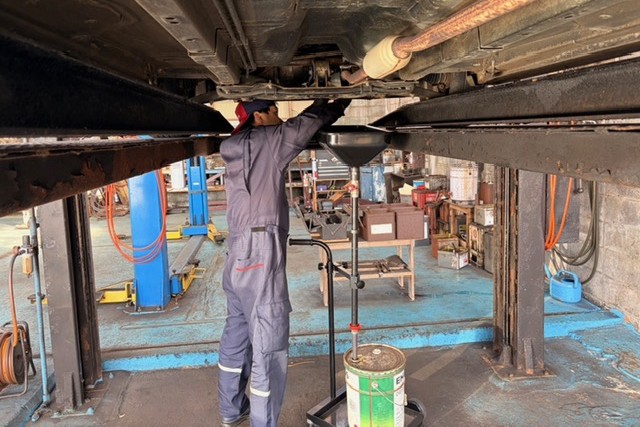 八丈島_整備風景